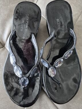 Canyon River Blues Black Size 8 Gem-Trim Wedge Sandals